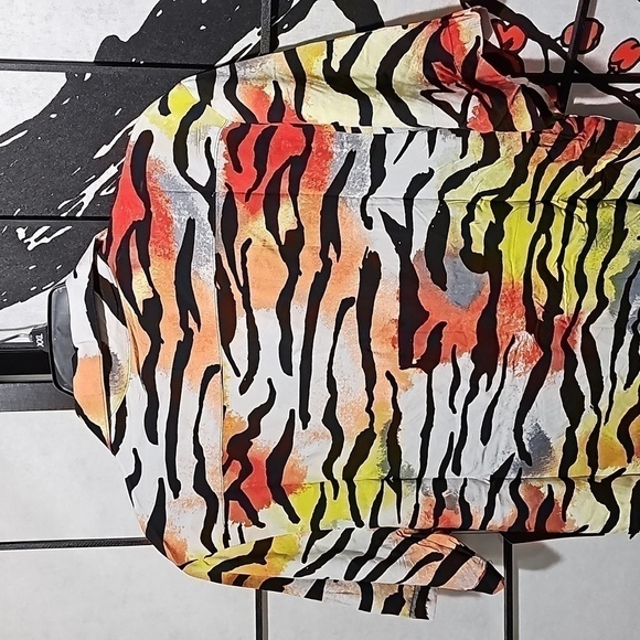 Ed Hardy Tiger‎ Striped Button Shirt Size Medium NWT - Picture 5 of 7